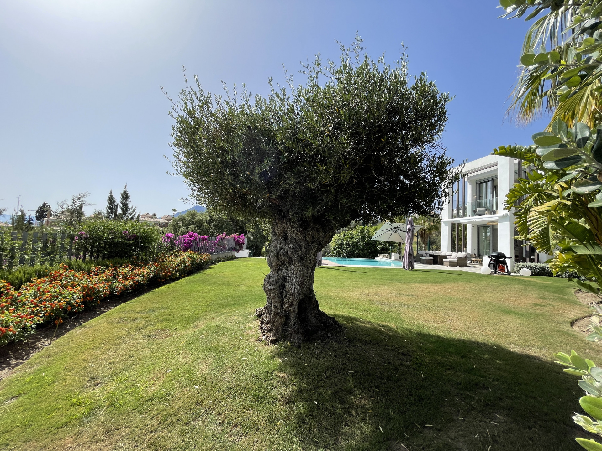 Villa for sale in Marbella - East 54