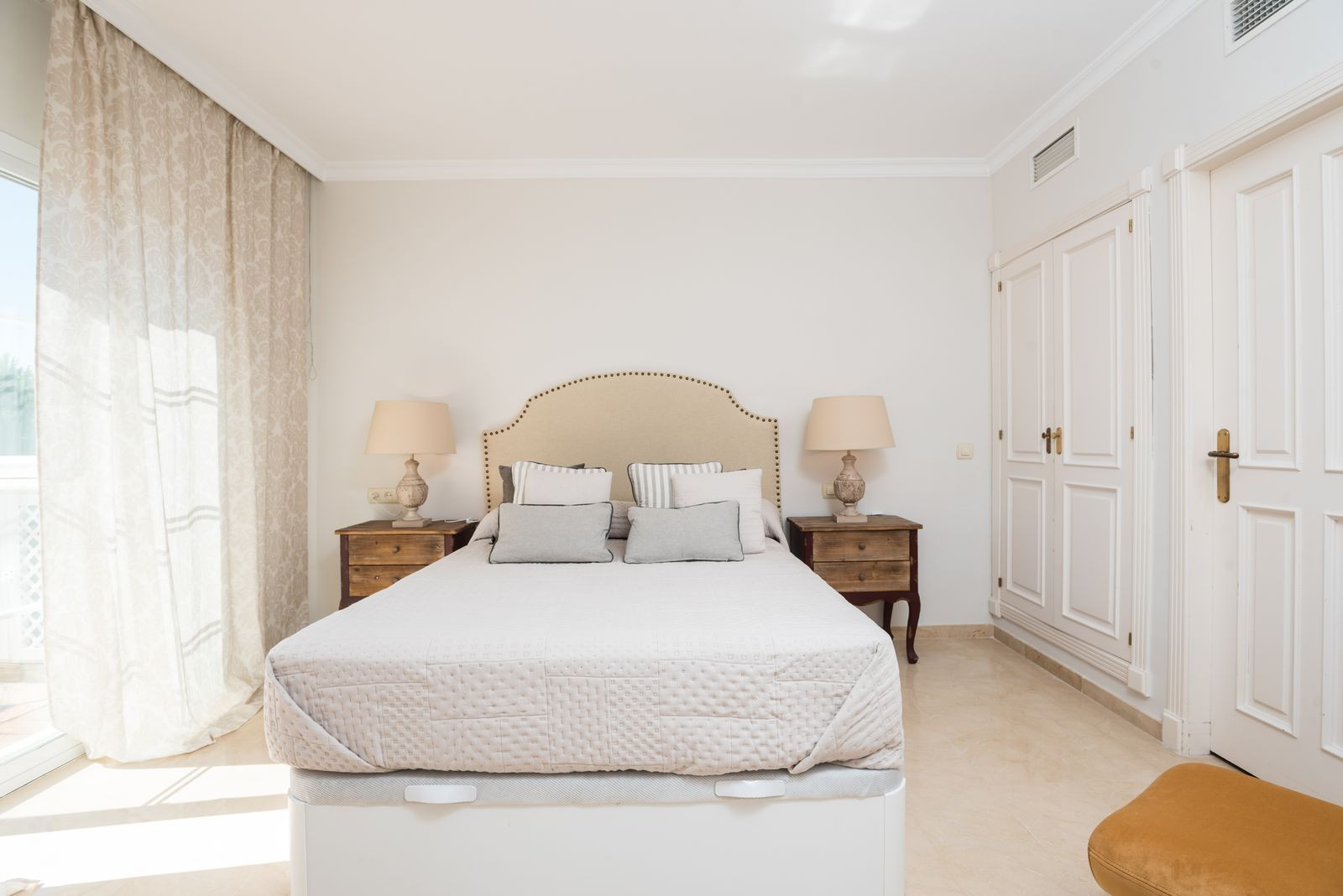 Apartment for sale in Marbella - Nueva Andalucía 9