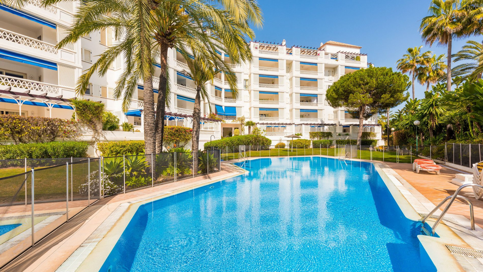 Apartamento en venta en Marbella - Nueva Andalucía 4