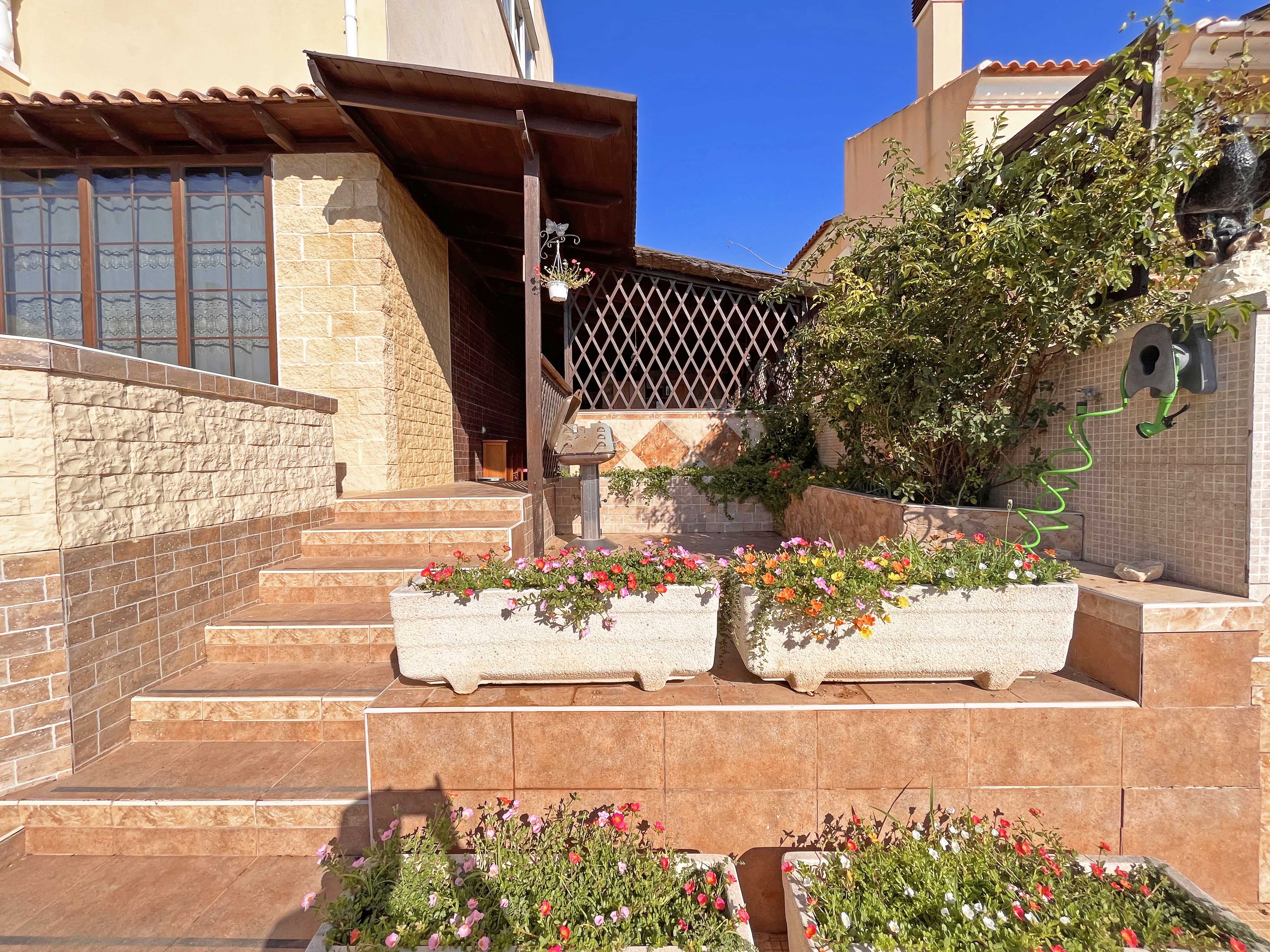 Villa for sale in Alicante 4