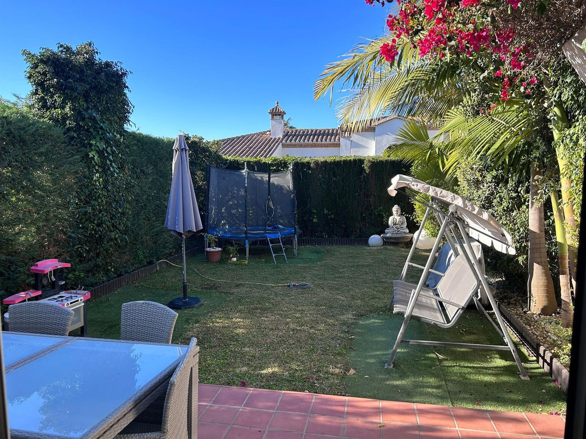 Townhouse for sale in Marbella - East 10