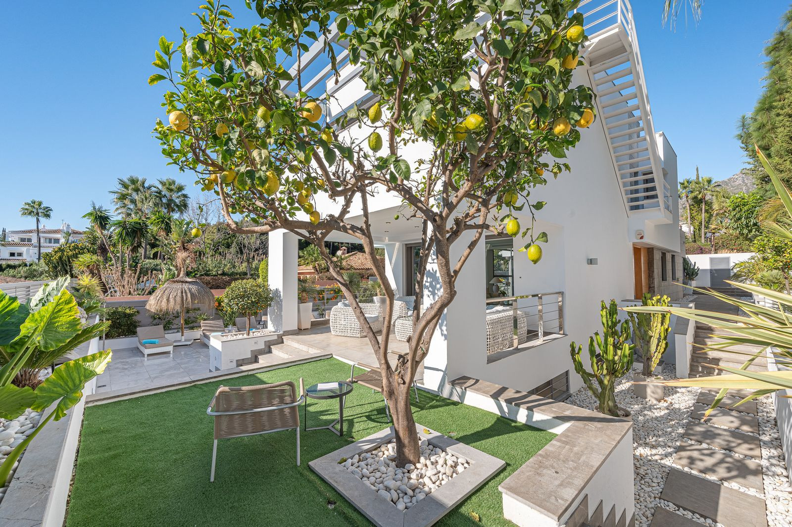 Villa for sale in Marbella - Golden Mile and Nagüeles 29
