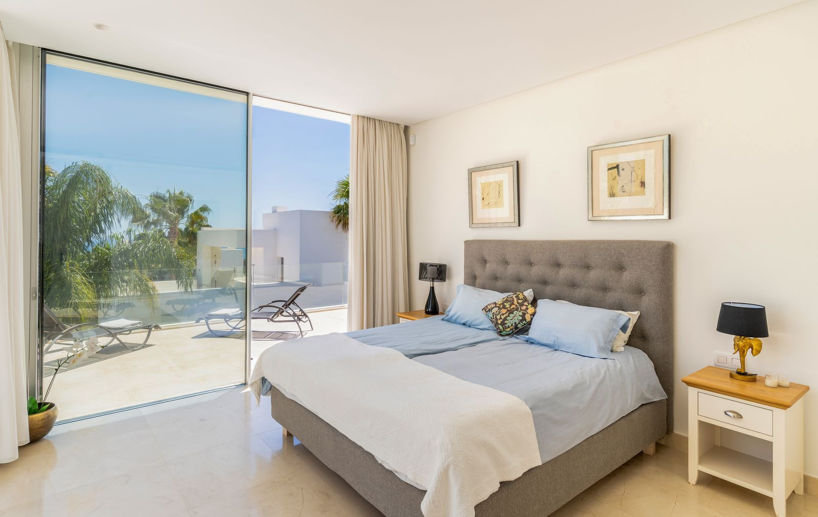 Villa for sale in Marbella - East 24