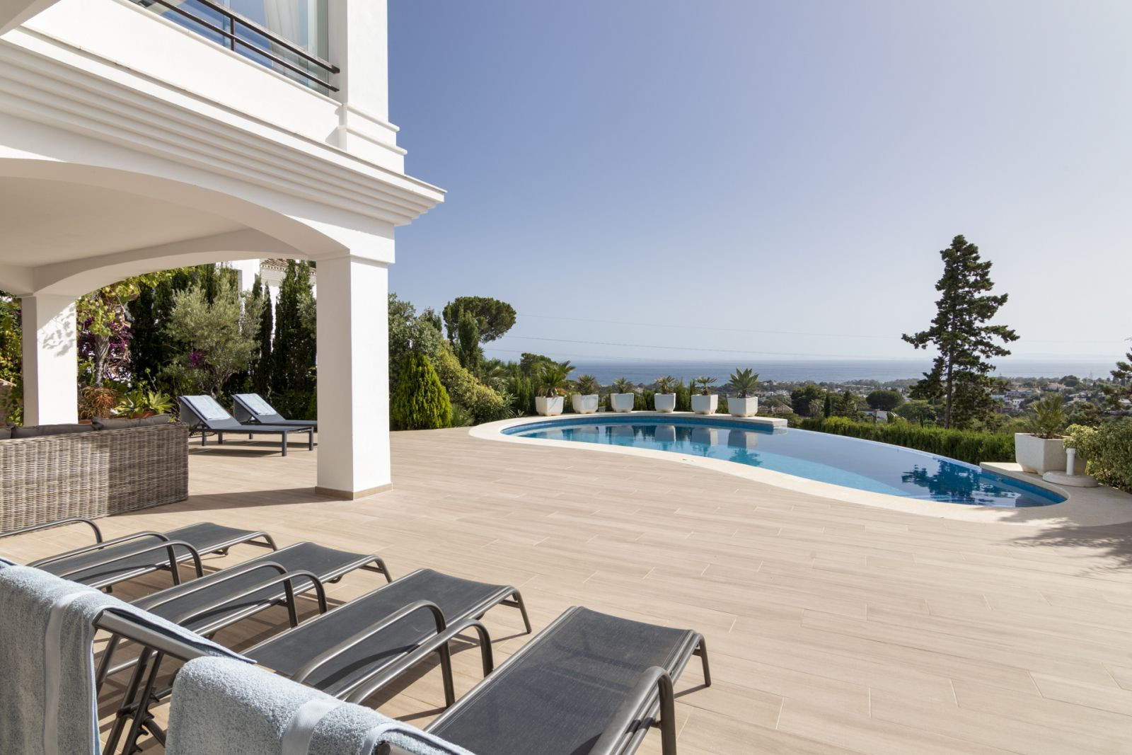 Villa for sale in Marbella - East 51
