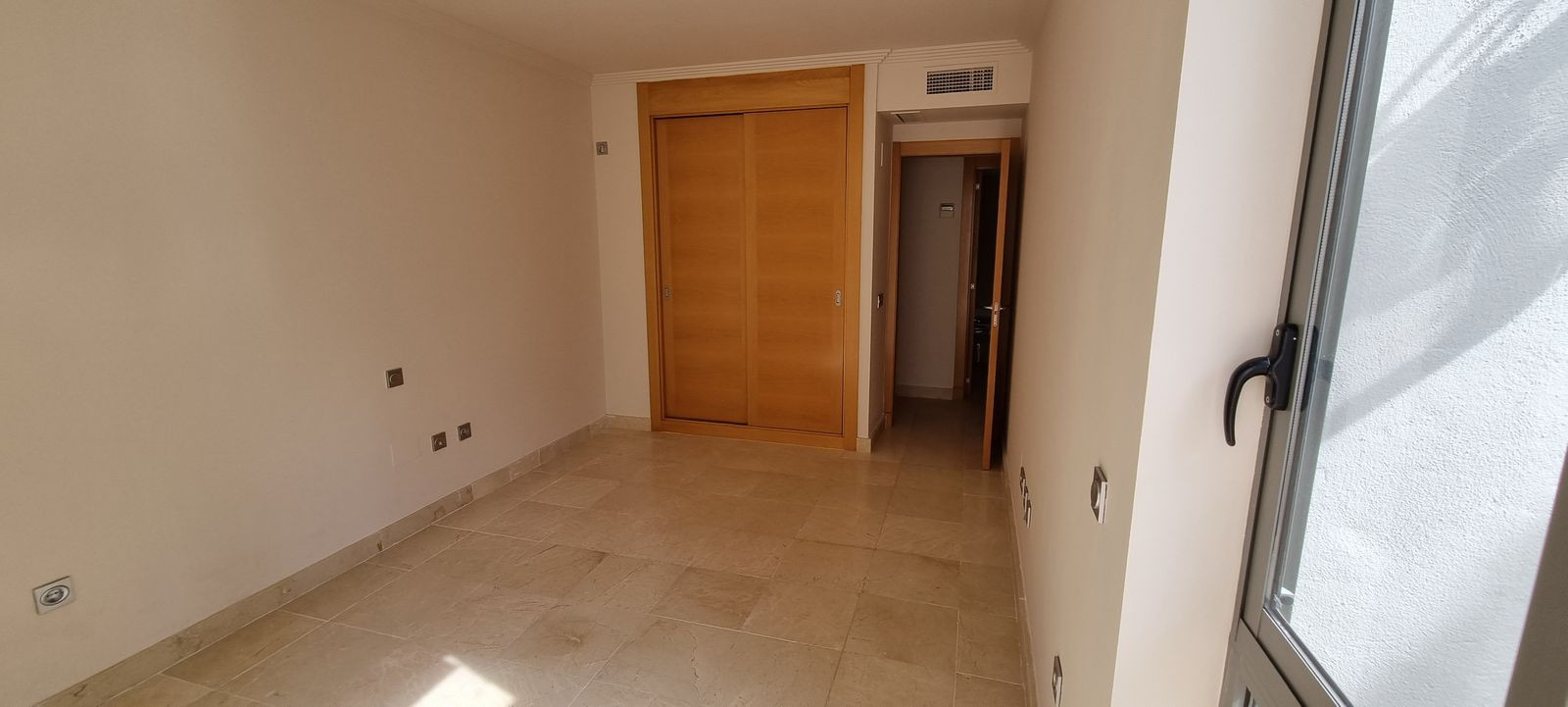 Apartment for sale in Benahavís 13