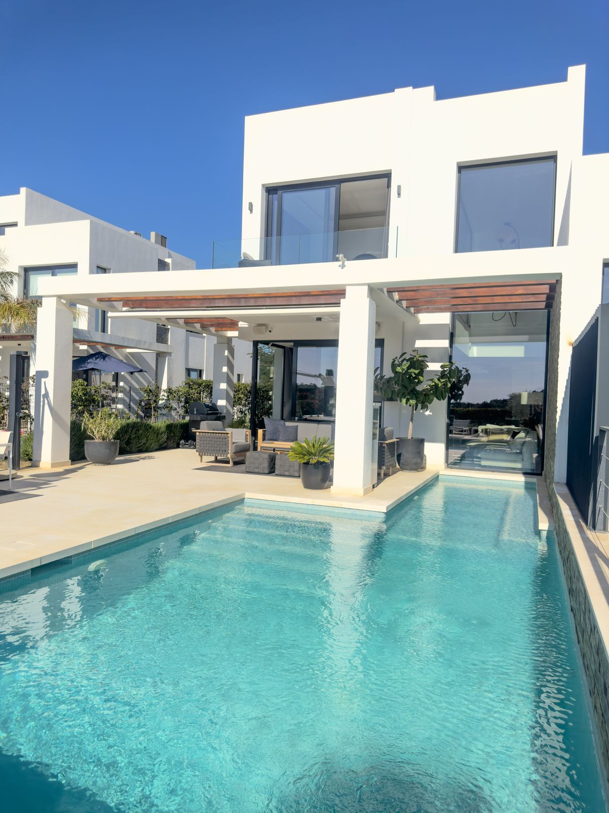 Townhouse for sale in Marbella - East 8