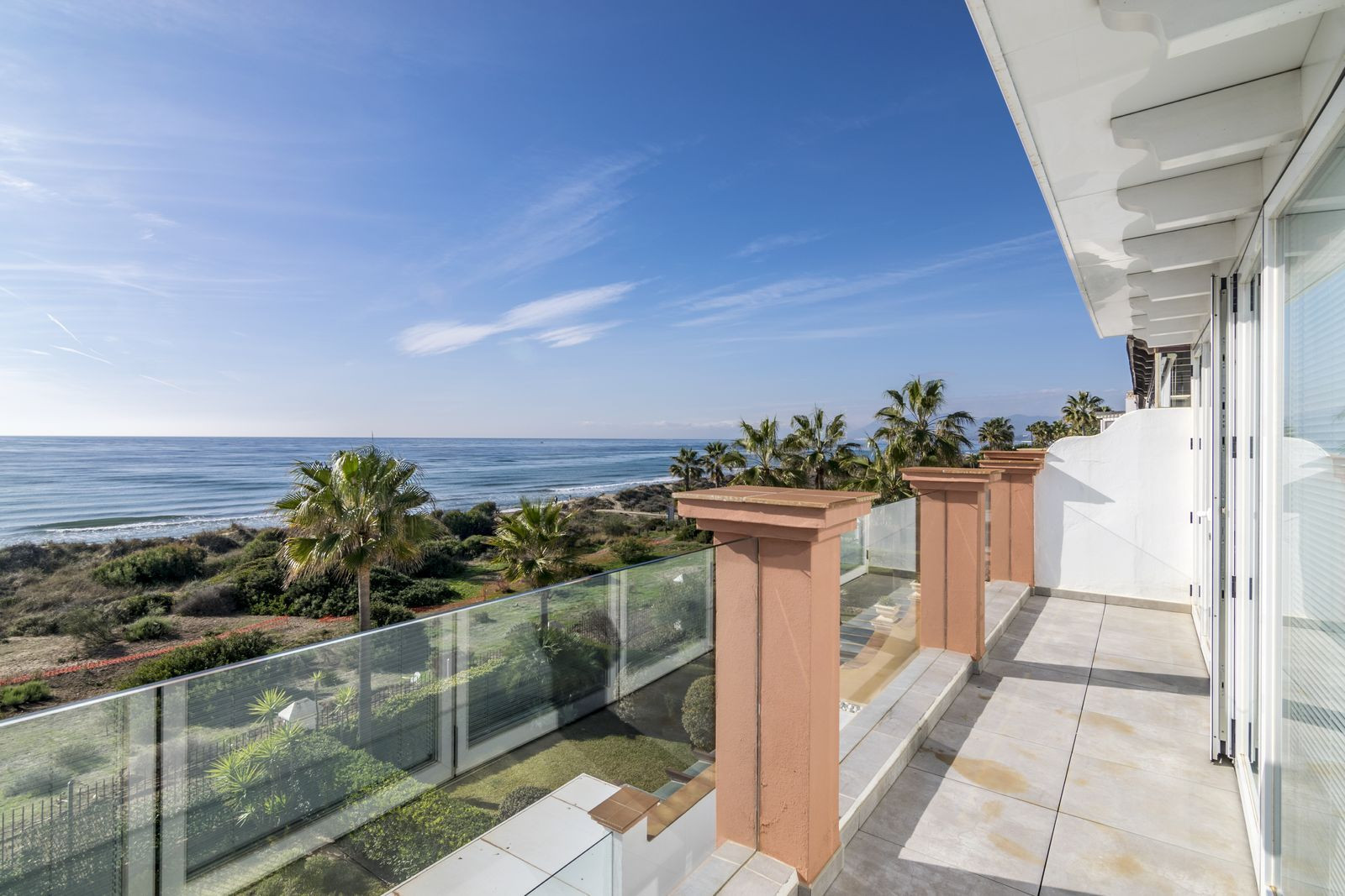 Townhouse for sale in Marbella - East 19