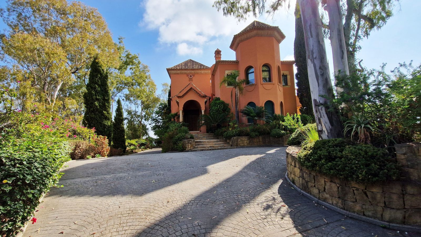 Villa for sale in Benahavís 2