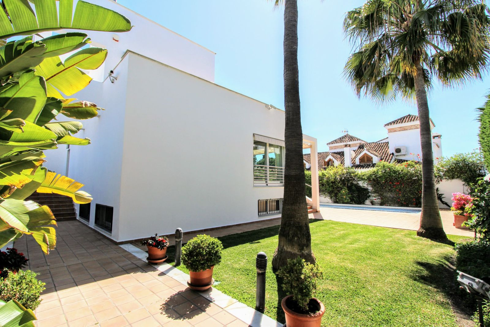 Villa for sale in Marbella - San Pedro and Guadalmina 24