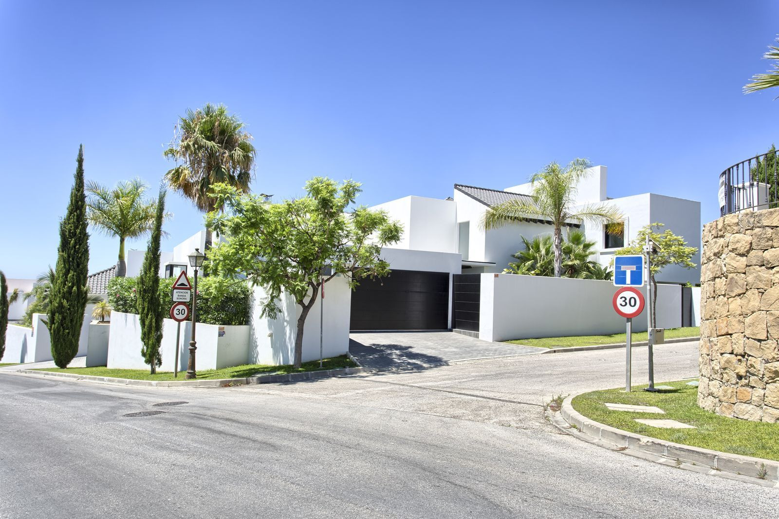 Villa for sale in Benahavís 59