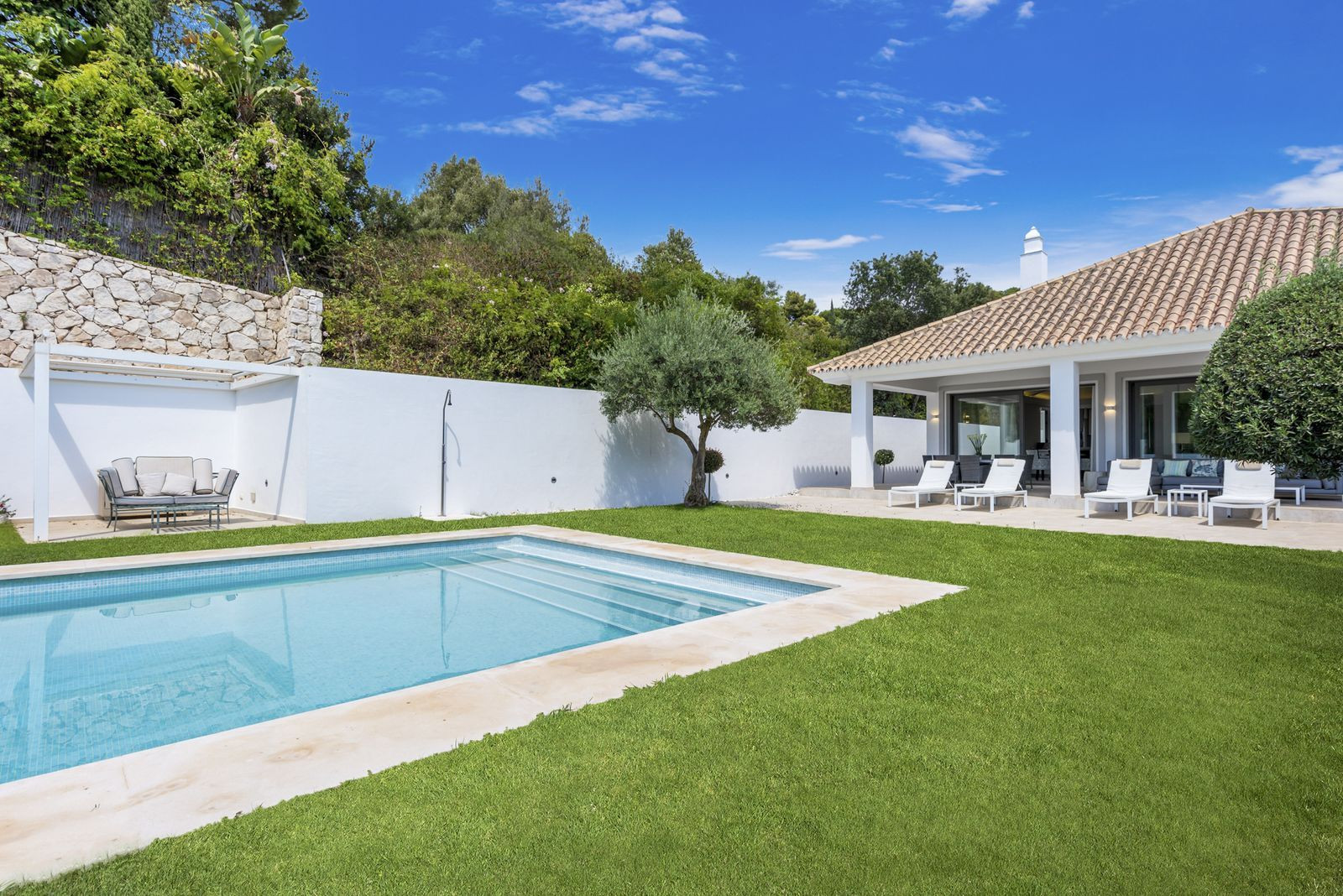 Villa for sale in Marbella - East 37