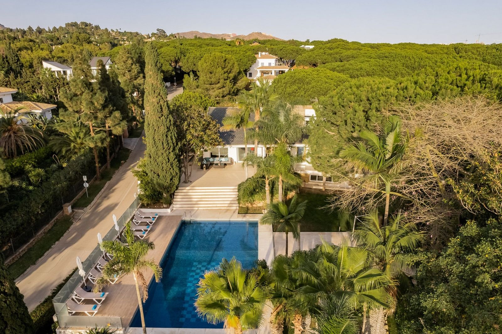 Villa for sale in Marbella - East 33