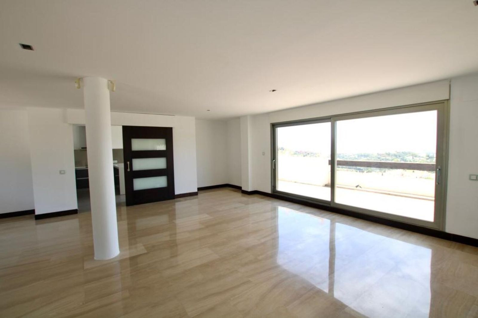 Apartment for sale in Benahavís 6