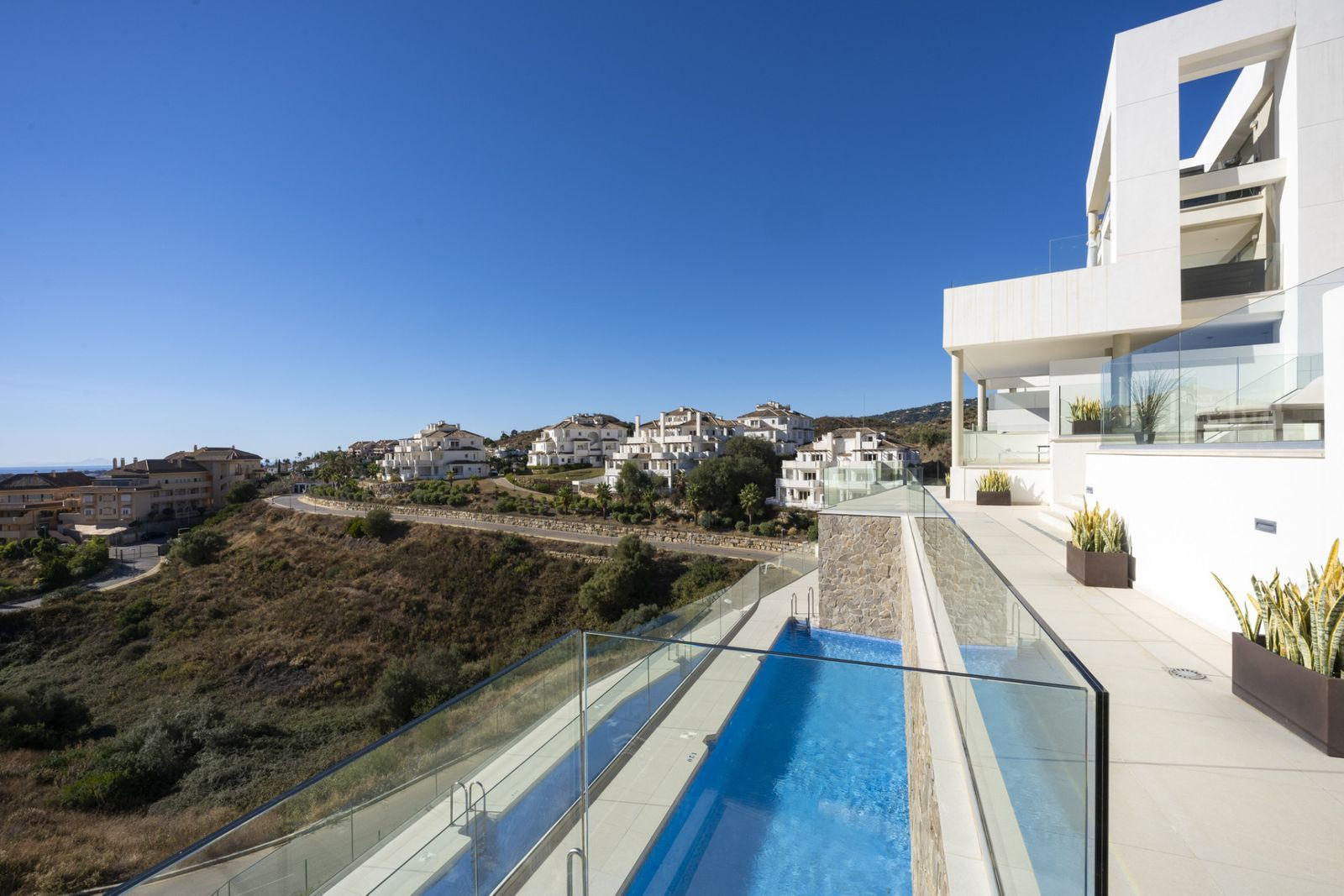Apartment for sale in Marbella - Nueva Andalucía 48