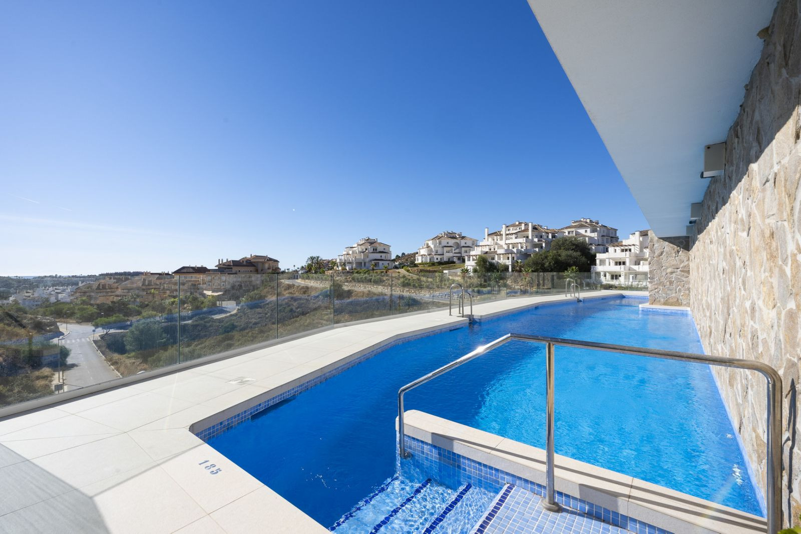 Apartamento en venta en Marbella - Nueva Andalucía 52