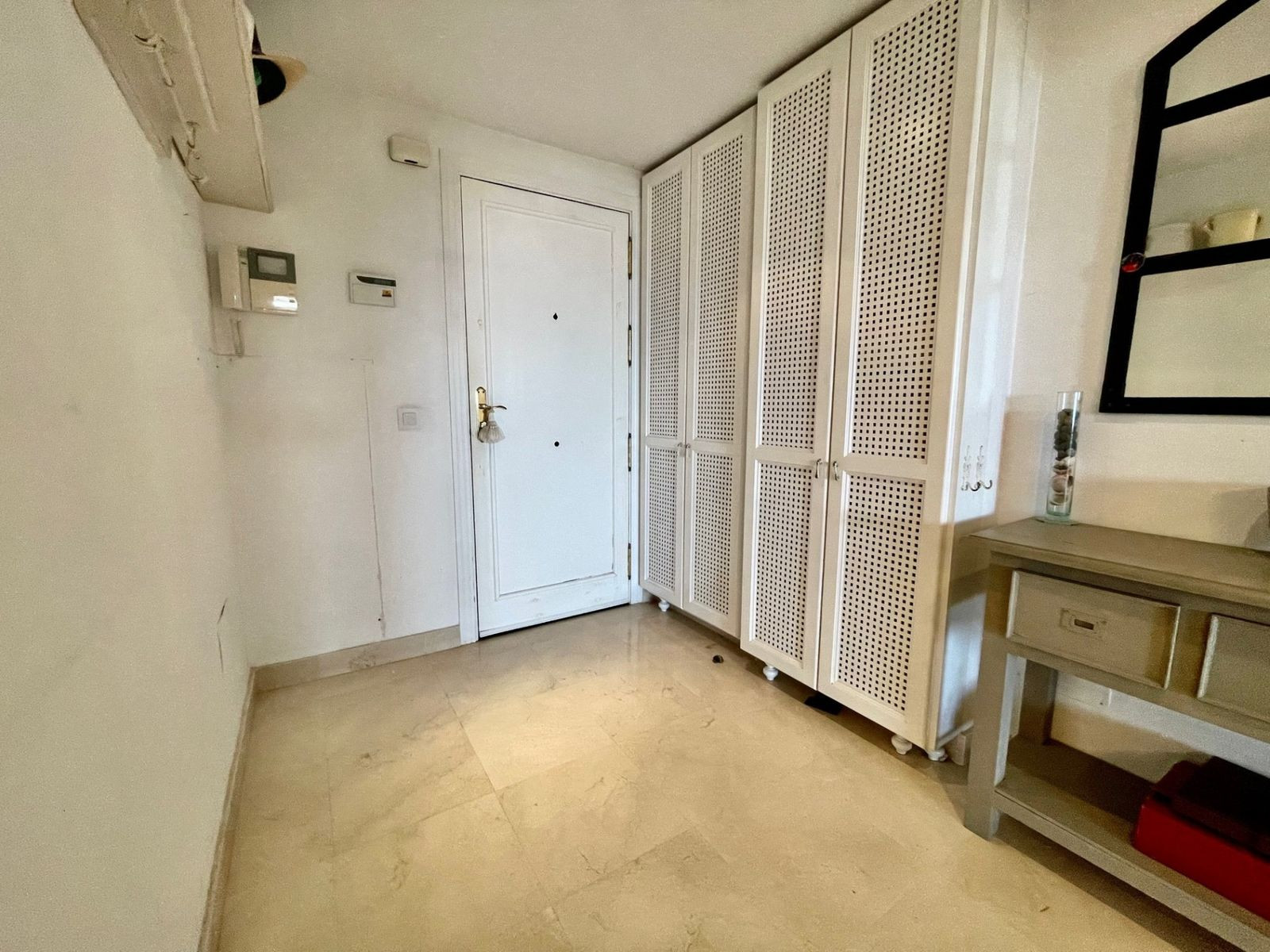 Apartment for sale in Benahavís 25