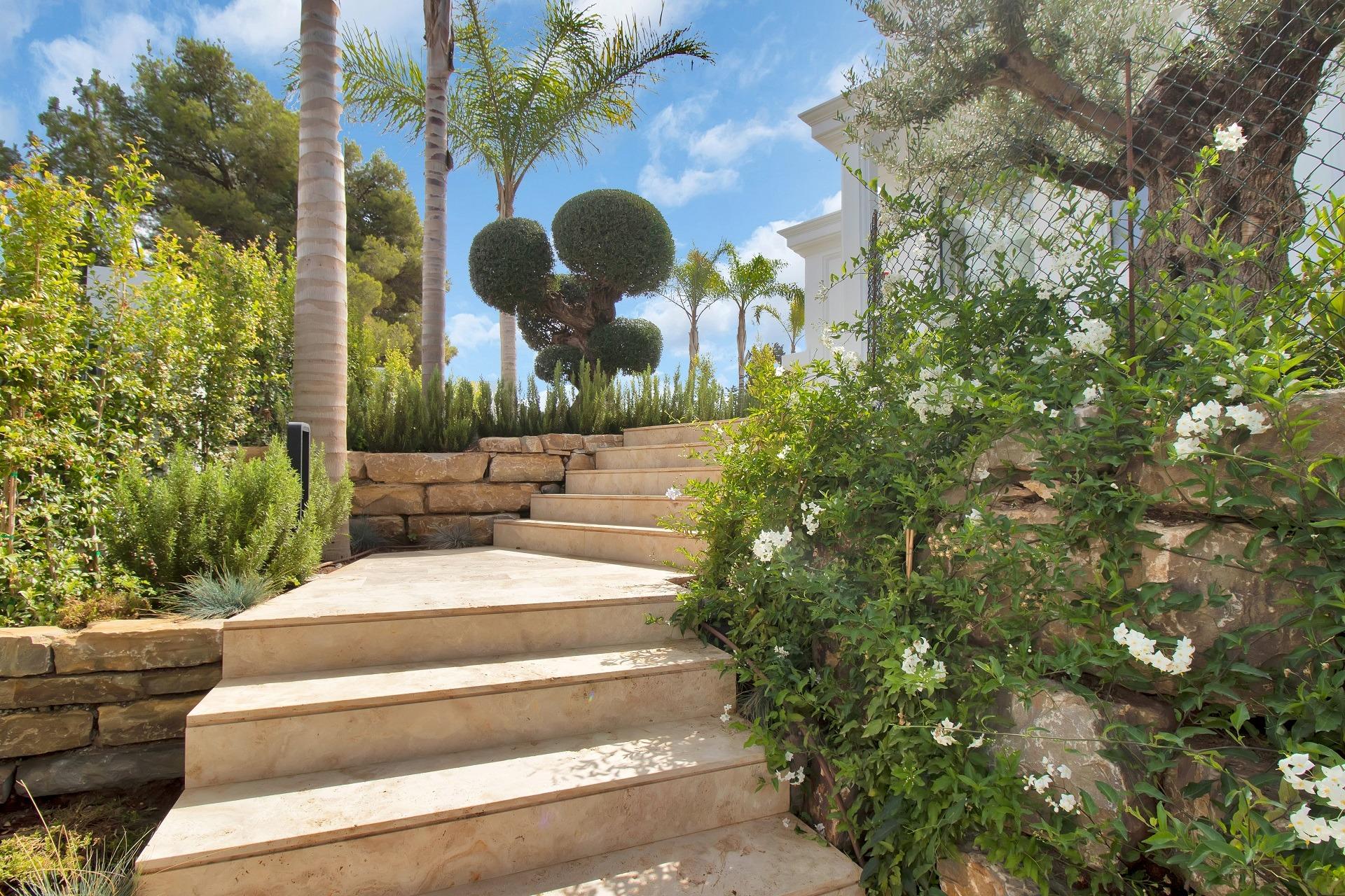 Villa for sale in Marbella - Golden Mile and Nagüeles 56