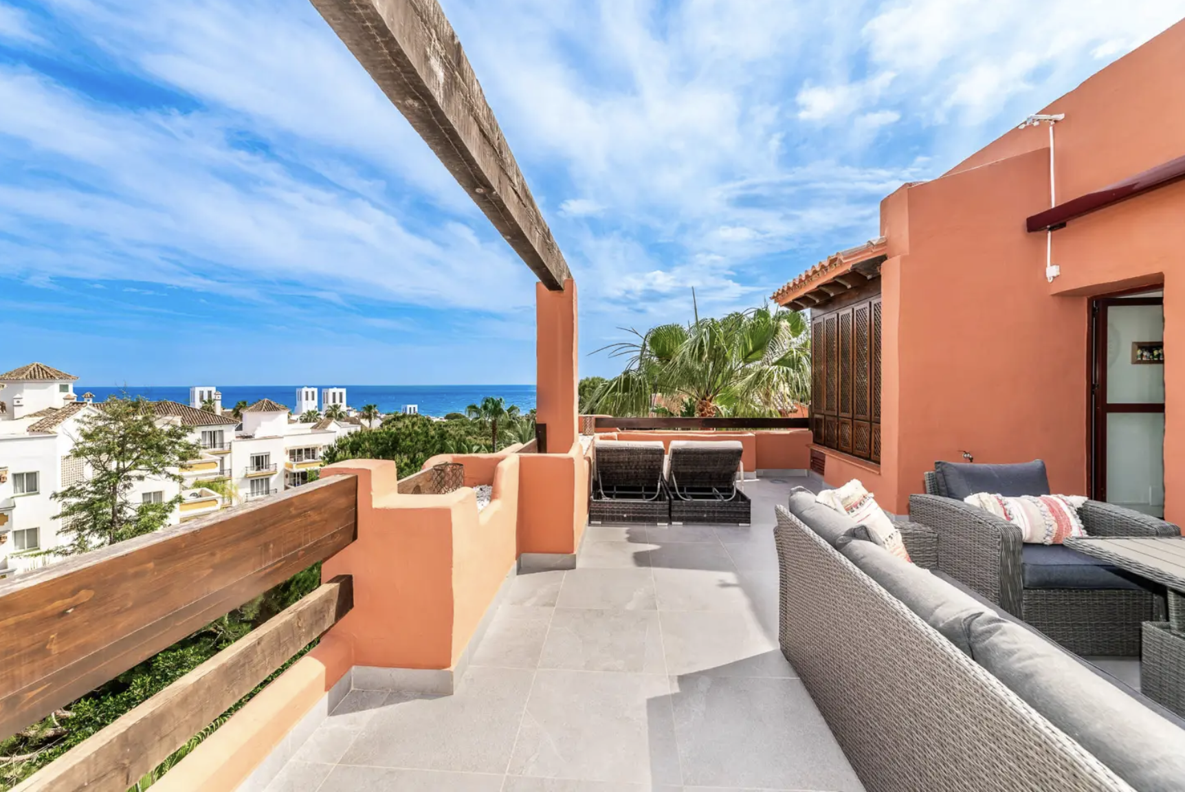 Apartment for sale in Marbella - East 20
