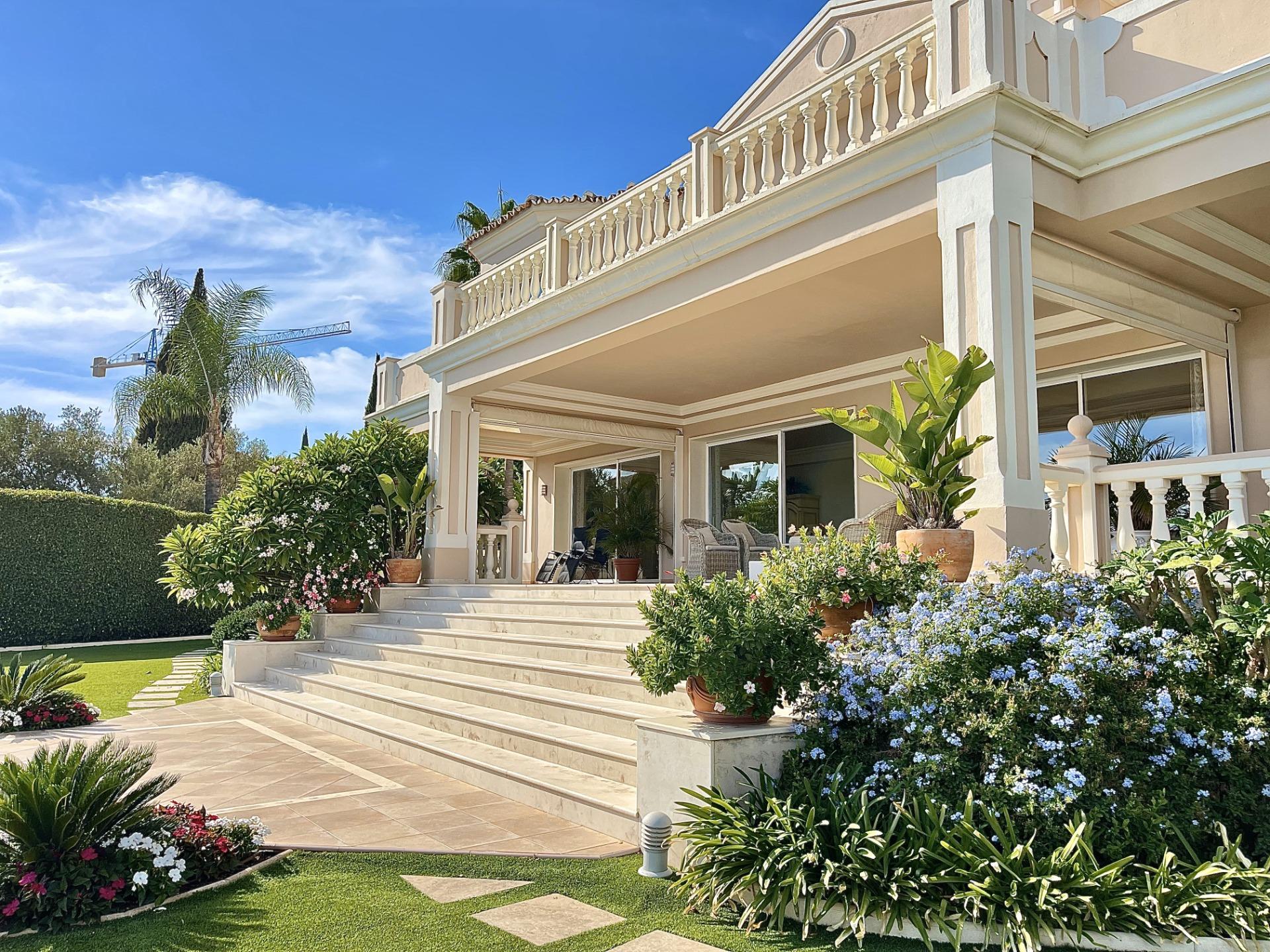 Villa for sale in Marbella - Golden Mile and Nagüeles 17