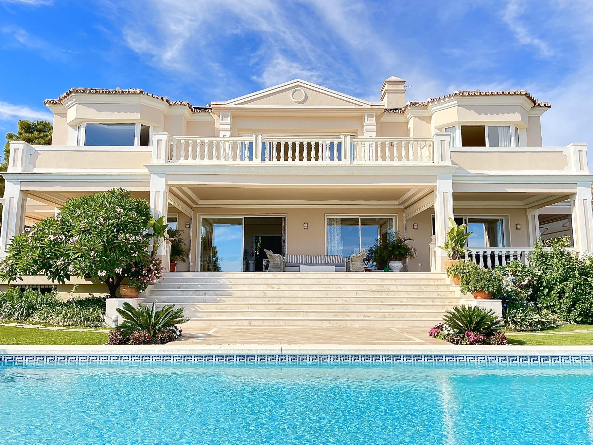 Villa for sale in Marbella - Golden Mile and Nagüeles 2