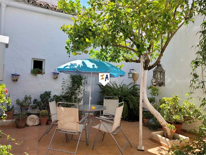 Townhouse te koop in Towns of the province of Seville 4