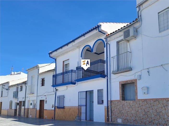 Adosada en venta en Towns of the province of Seville 1