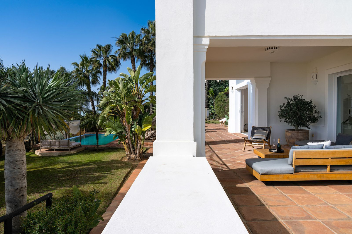 Villa for sale in Málaga 39