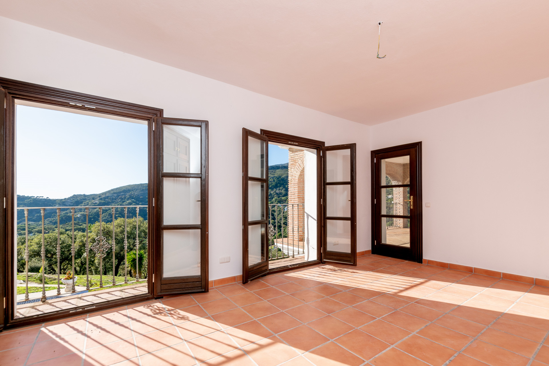 Countryhome for sale in Casares 21