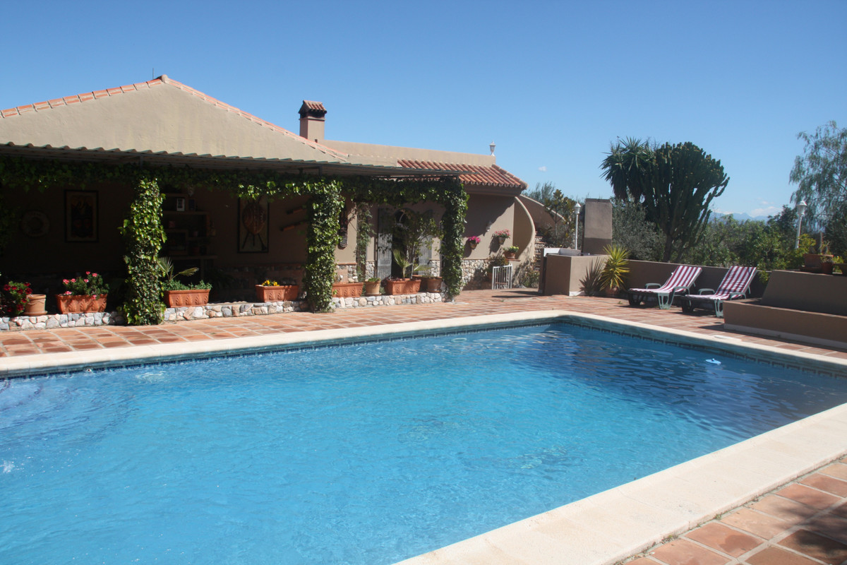Countryhome for sale in Alhaurín 7