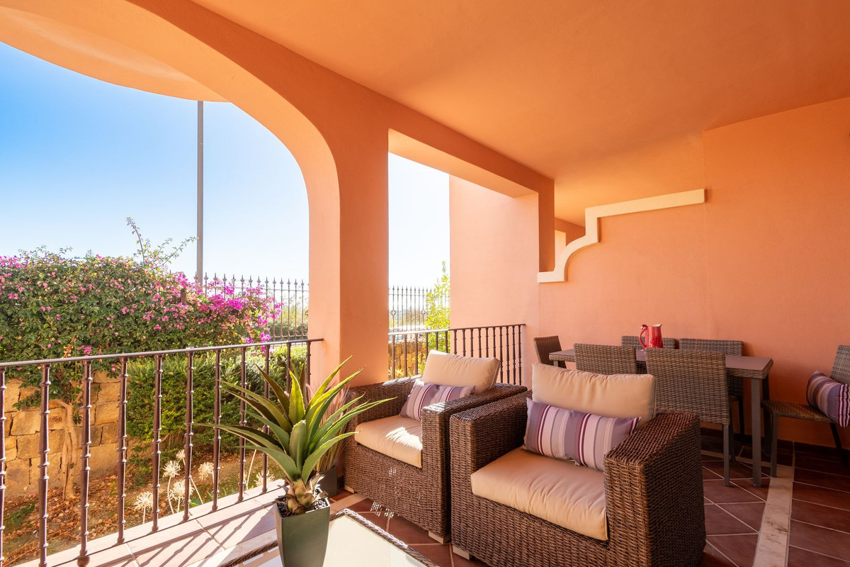 Townhouse for sale in Estepona 12