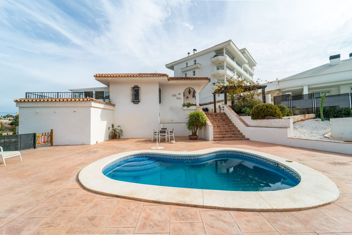 Villa for sale in Fuengirola 37