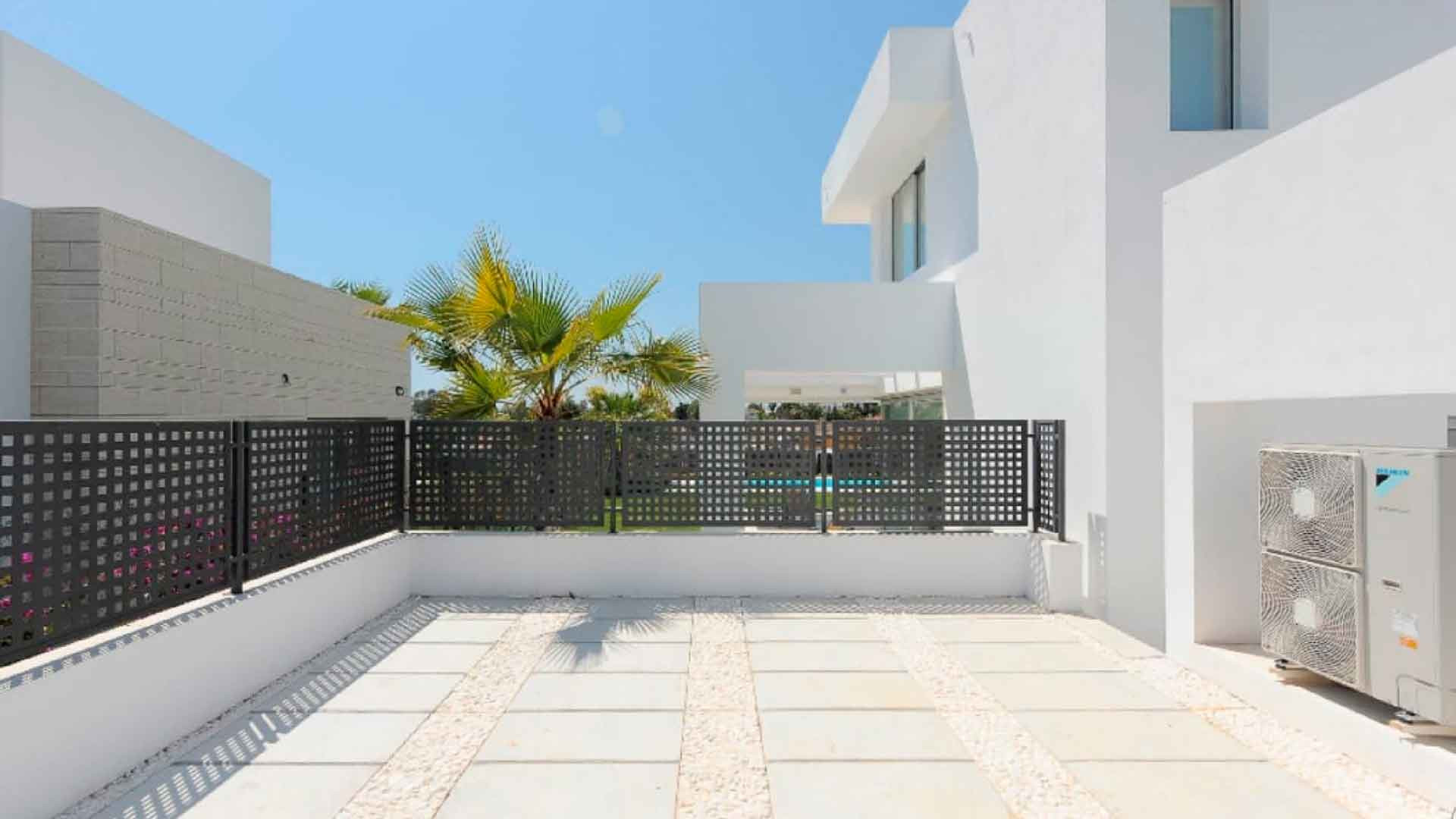 Villa for sale in Marbella - East 19