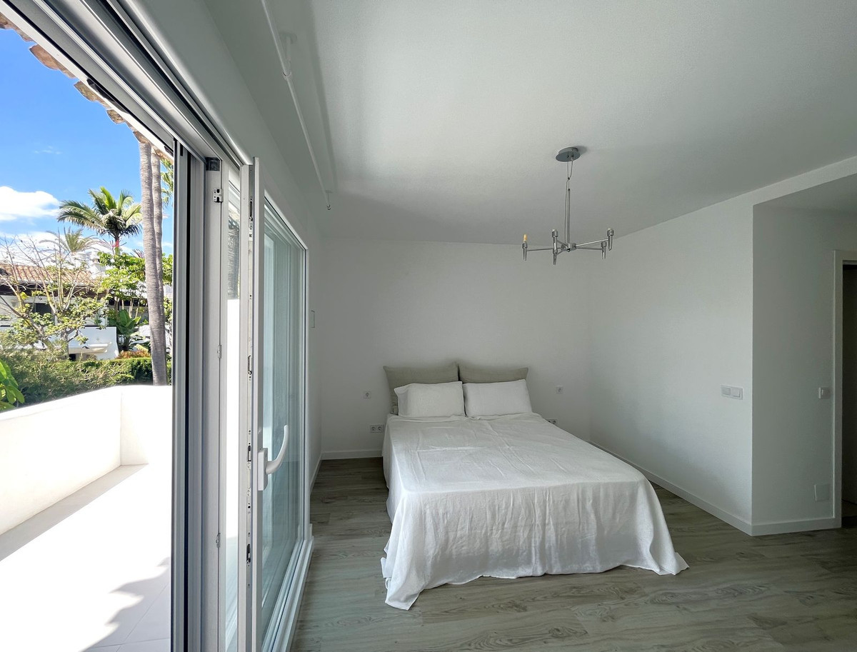 Townhouse for sale in Estepona 29