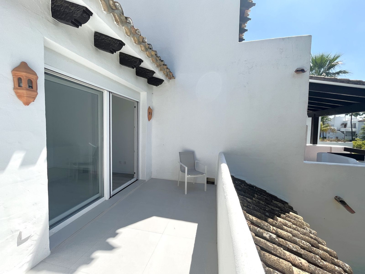 Townhouse for sale in Estepona 41