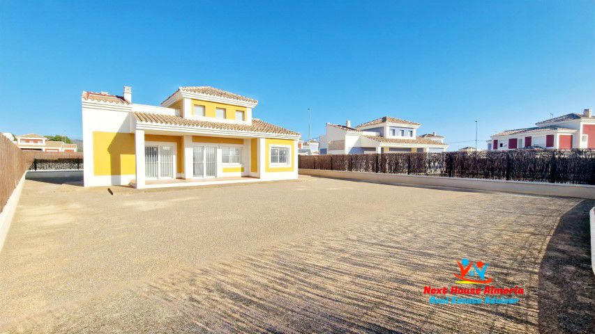 Villa te koop in Lorca 2