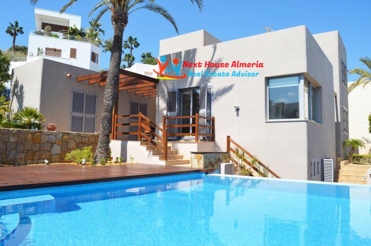 Villa till salu i Mojacar är Roquetas de Mar 2
