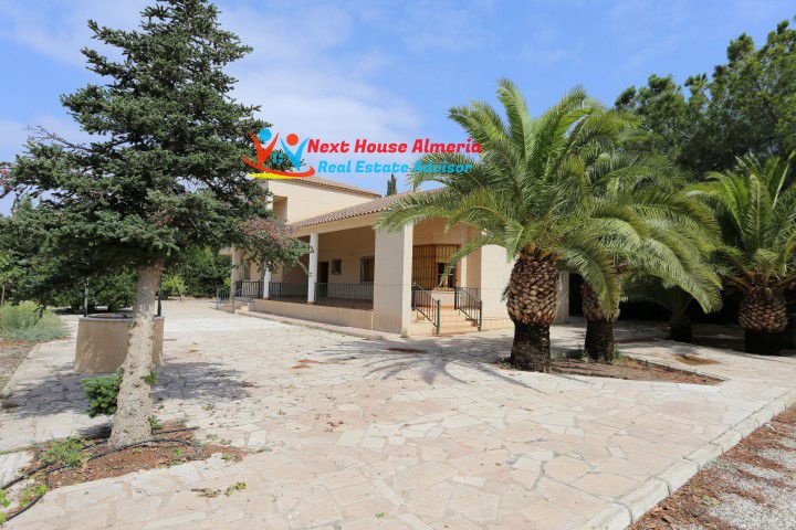Landhaus zum Verkauf in Lorca 1