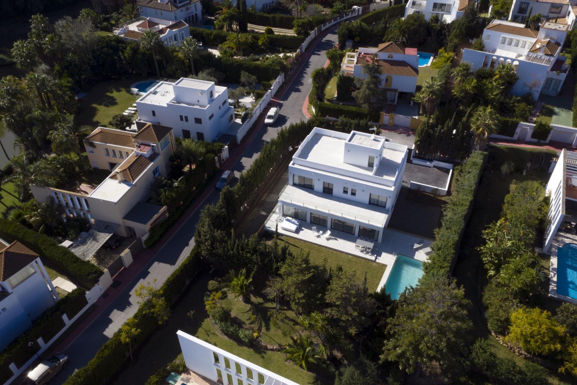 Villa for sale in Marbella - Nueva Andalucía 39