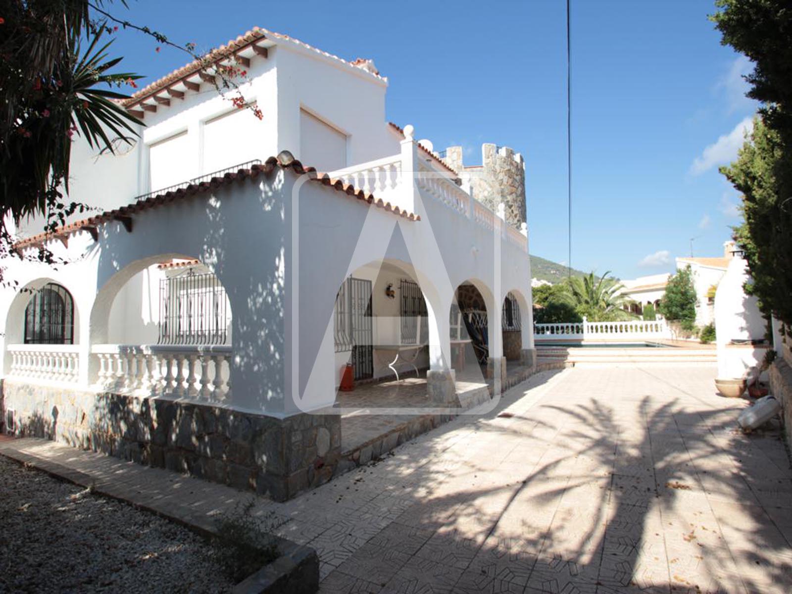 Villa te koop in Alicante 4