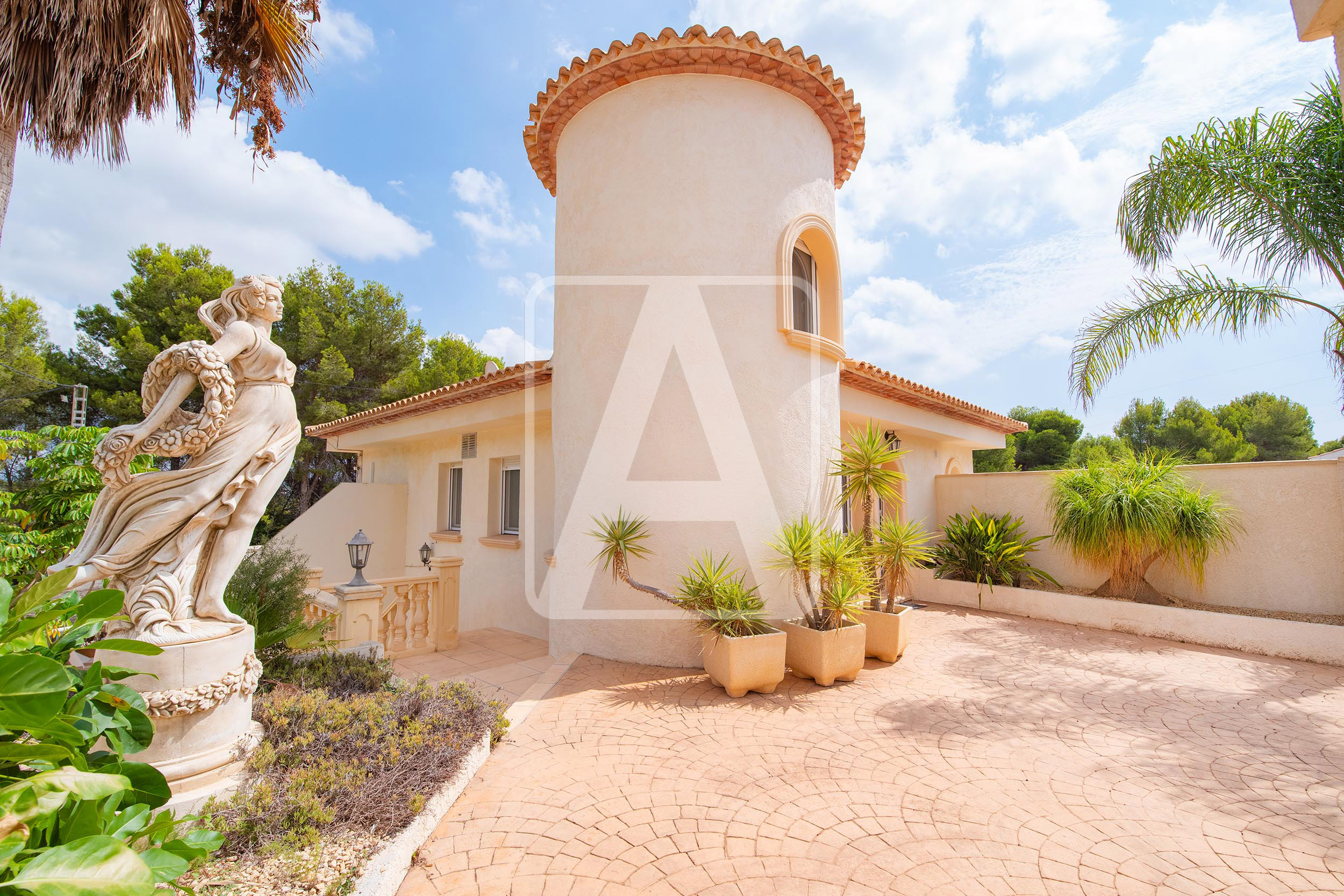 Villa à vendre à Alicante 2