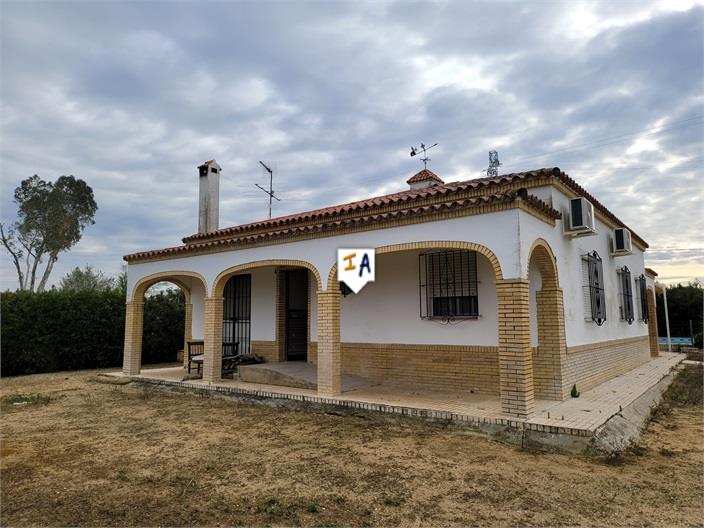 Villa te koop in Towns of the province of Seville 2