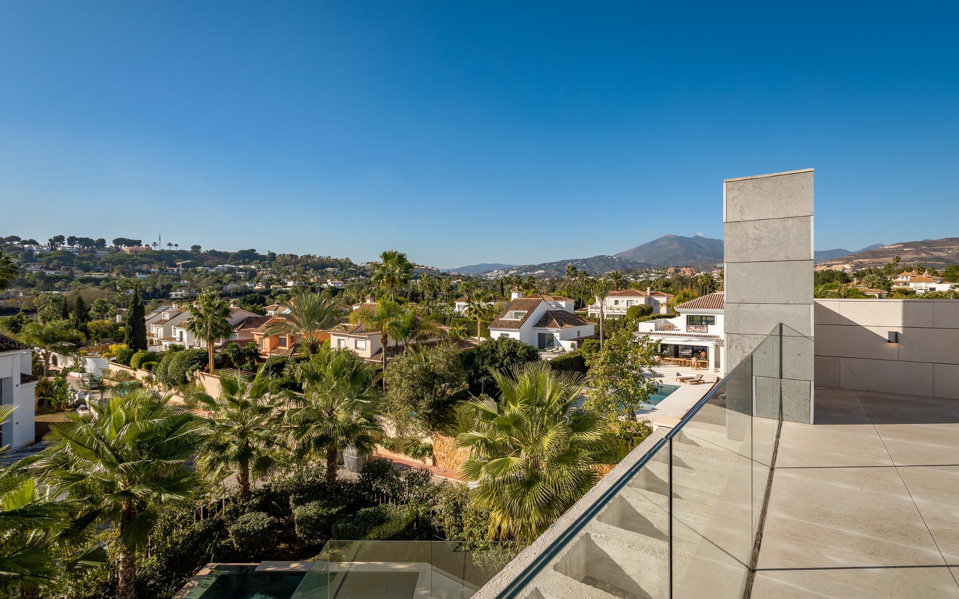 Villa te koop in Marbella - Nueva Andalucía 36