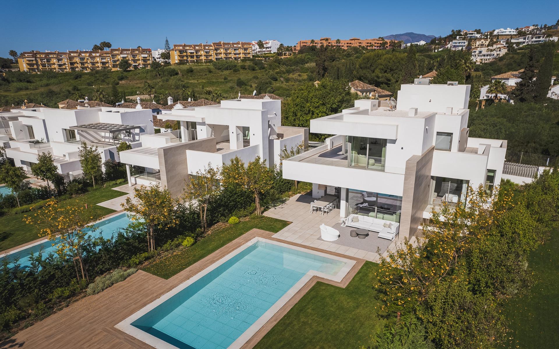 Villa te koop in Estepona 33