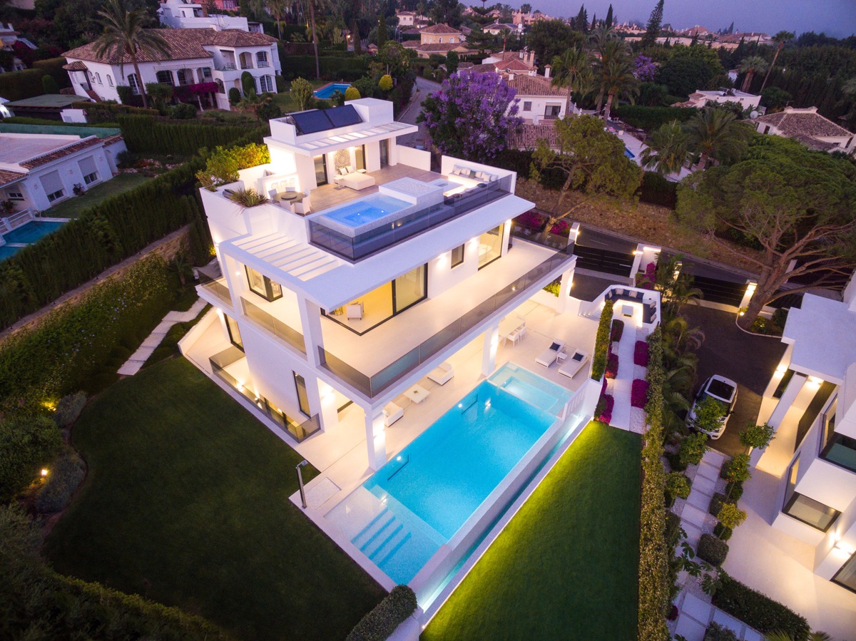 Villa for sale in Marbella - Golden Mile and Nagüeles 32