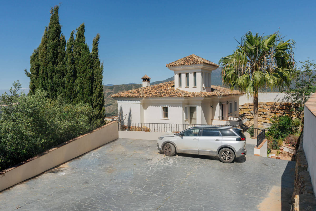 Villa à vendre à Istán 15