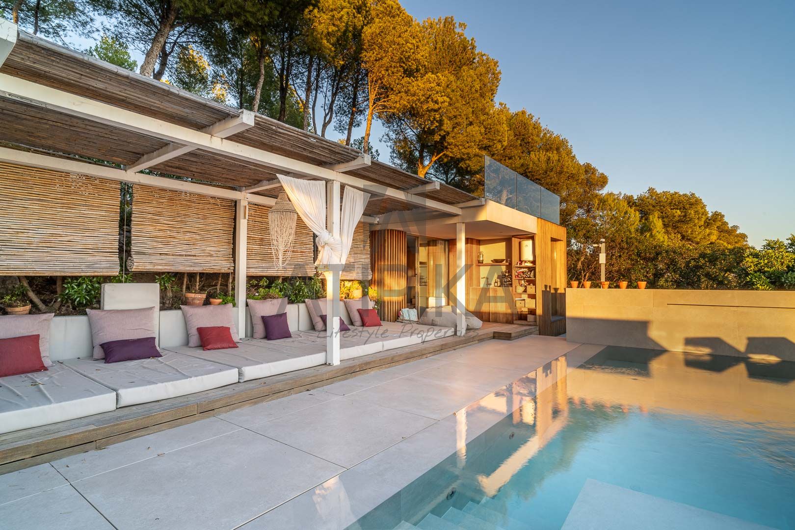 Villa for sale in Sitges and El Garraf 40