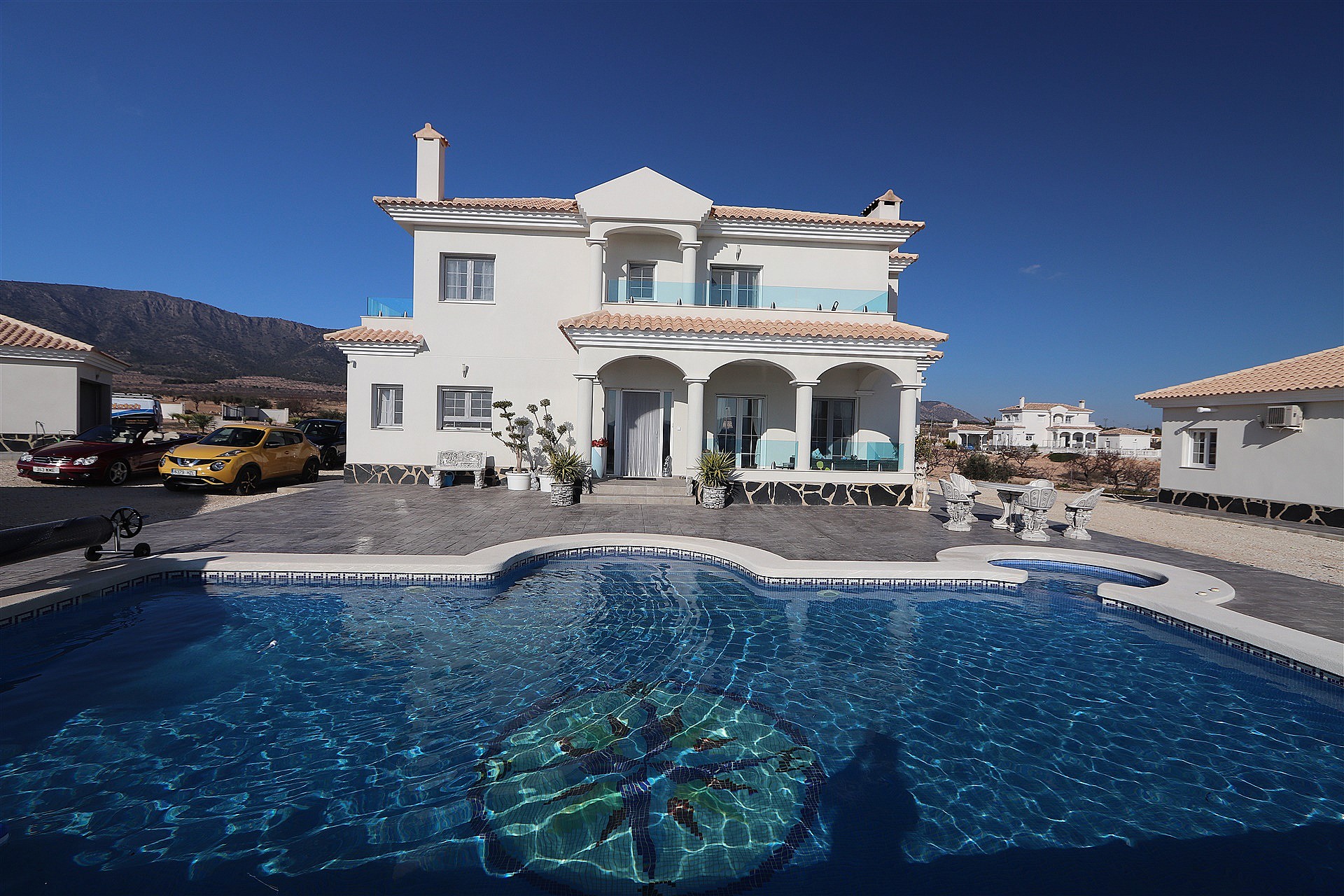 Villa à vendre à Alicante 2