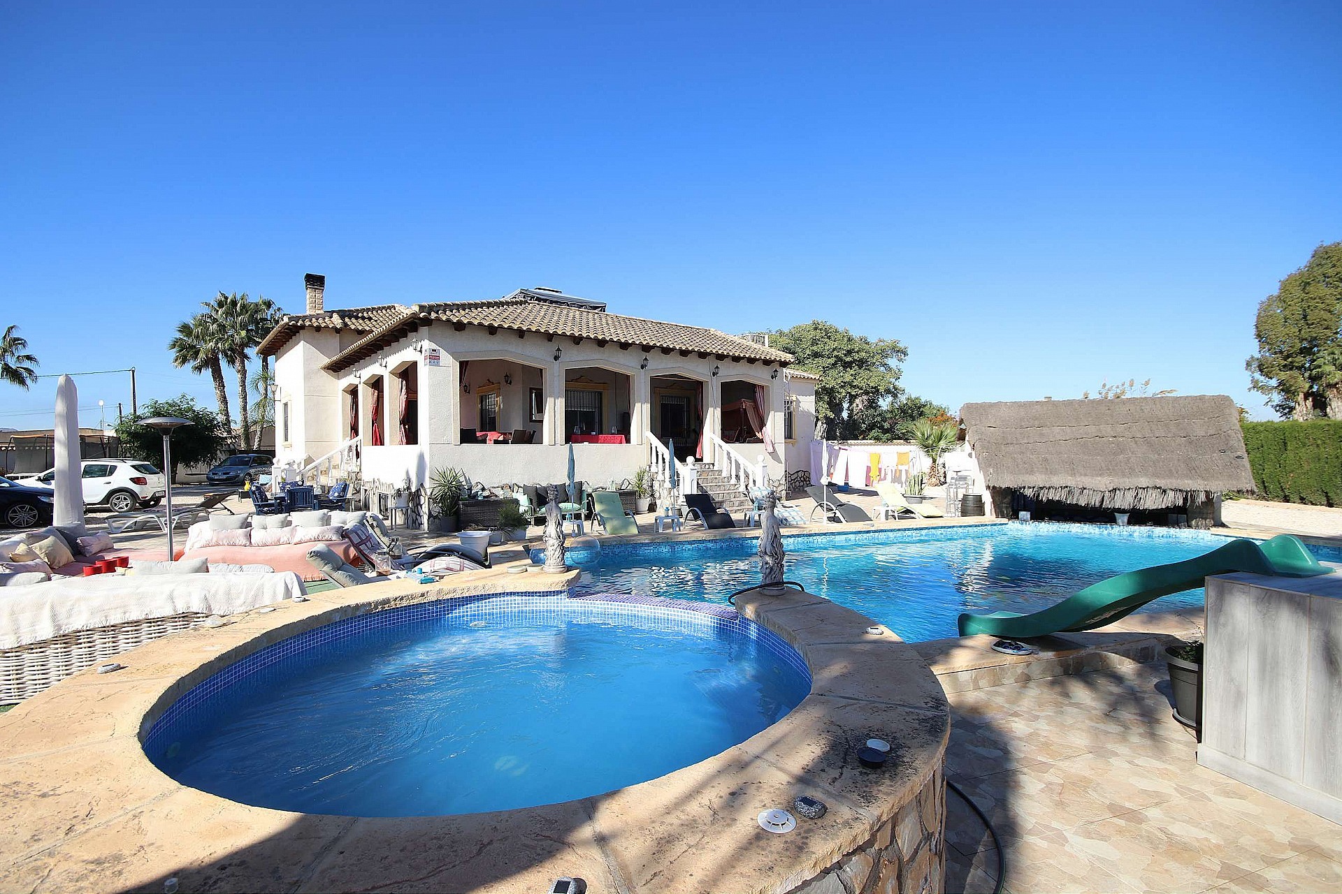 Villa for sale in Alicante 2