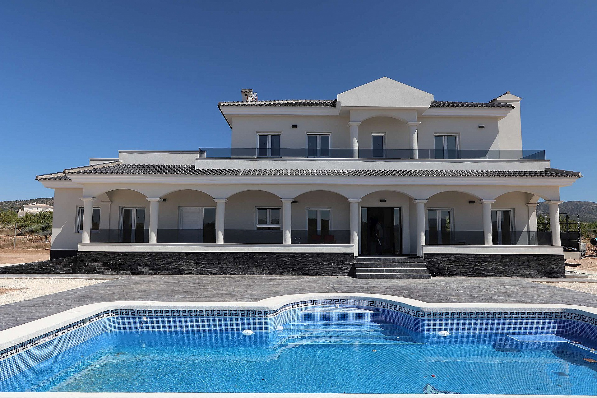 Villa for sale in Alicante 28