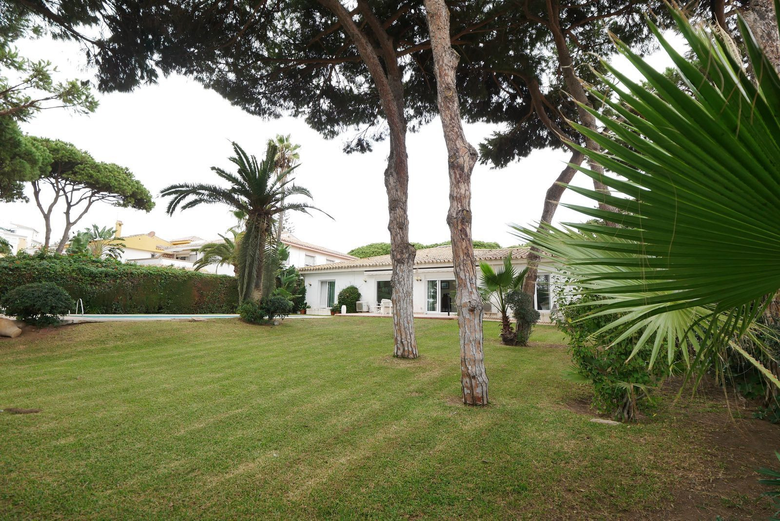 Villa till salu i Marbella - East 12